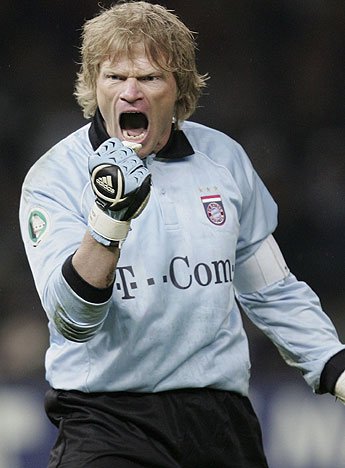Oliver_Kahn4_yasamoykusu.jpg.c4346a63f76e186e1128d97ecb48142d.jpg