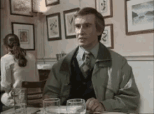 partridge-i-dont-know.gif.3695632efb3db7d746250e26d6372201.gif